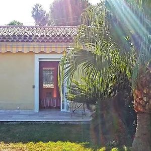 Couette-café Aloha, Antibes