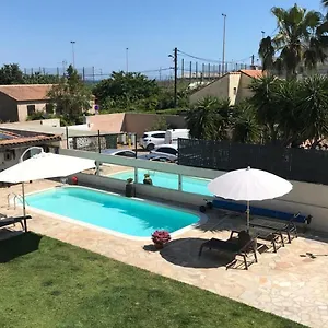 Auberge de jeunesse Debbie's Crew House, Antibes